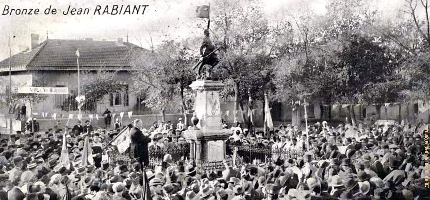 2914- Brea - Monument aux Morts2.jpg